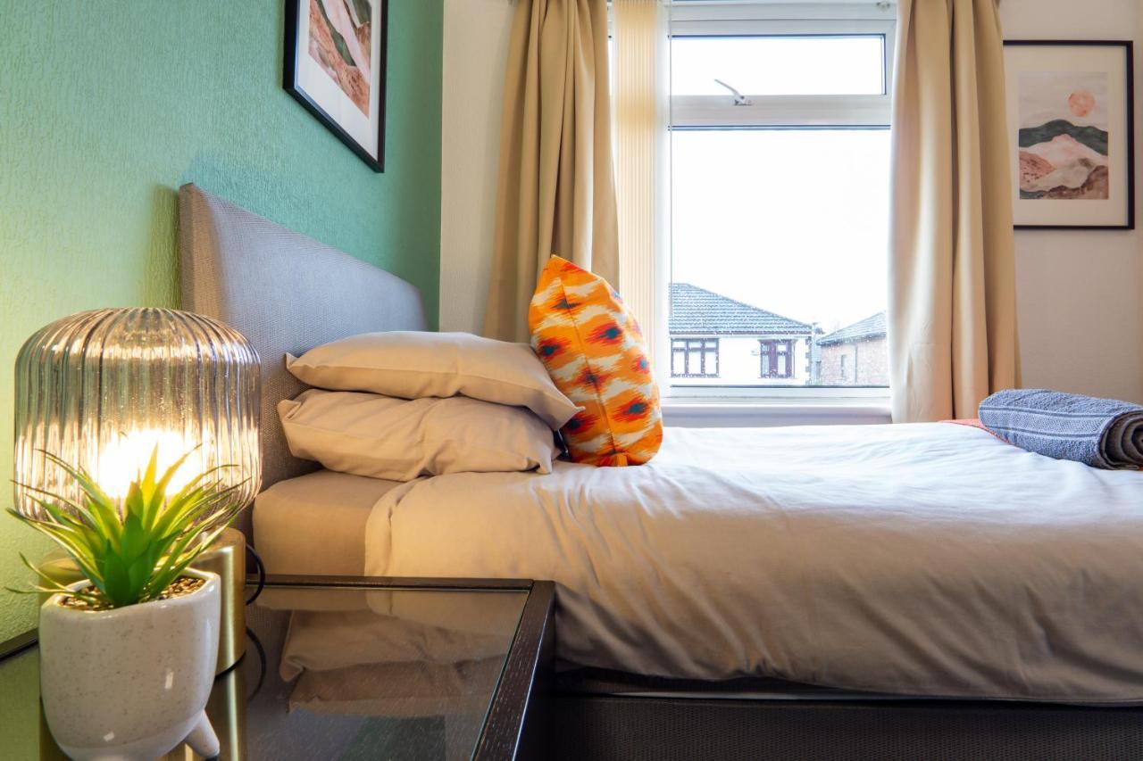 Strawberry Fields House - Air Host & Stay - 3 Bedroom Ливерпуль Экстерьер фото